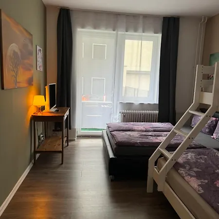 Pur - Fuer Bis Zu 12 Personen Apartment Berlin